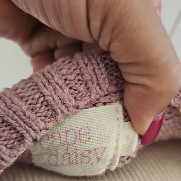 Pink V-Neck Sweater with Long Sleeves - Picture 3 of 16